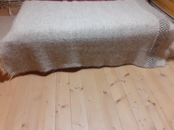 Warm Sheep Wool Bedcover, Handwoven Ivory Wool Blanket, Organic Beige Coverlet, Lizhnyk Wool Bedcover, Organic Wool Bed Blanket, Wool Throw