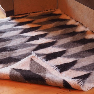 Handwoven Wool Blanket, Sheep Wool Blanket, Ethnic Carpet, Room Decor, Natural Bedding, Organic Wool Queen Blanket, Natural Wool Blanket