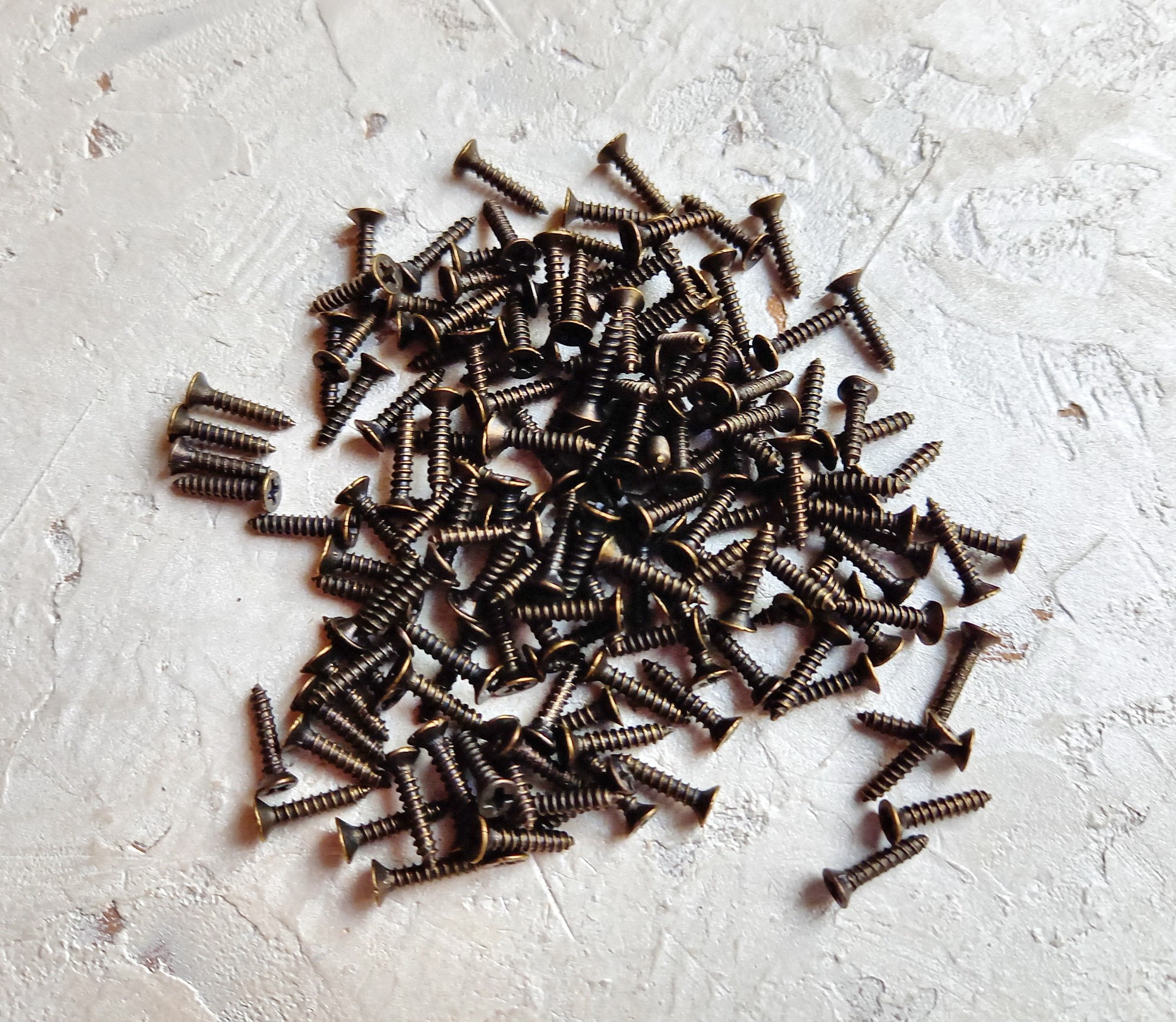 14 VINTAGE Brass Wood Screws , New Old Stock, 1 1/2 inches (38mm) , 14  guage