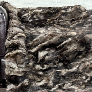 Real fox fur throw blanket in brown pattern, luxurious bedspread & fox fur rug for living room and bedroom style