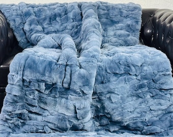 Real rabbit fur throw blanket light blue color bedspread fur rug for living room and bed decor