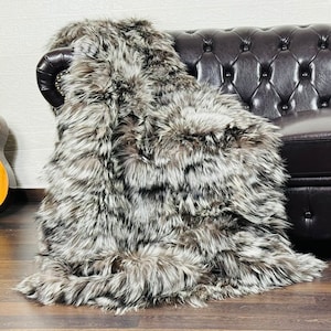 Fox fur throw blanket real silver natural luxurious bedspread fox fur rug for living room and bed decor
