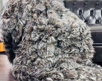 Silver fox fur real throw blanket full skin with leather lines luxurious bedspread fox fur rug for living room and bed decor