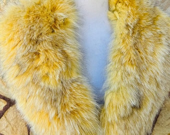 Elegant soft yellow fox fur collar scarf, detachable fluffy fur wrap, luxury warm fur stole, gift for her, ethically and organically fox fur