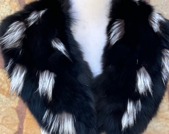 Gorgeous fox fur collar scarf, black with white detailing, handmade warm fur stole, elegant soft fur fur wrap, ethically and organically fox