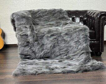 Luxurious Real FOX Fur Blanket Throw Gray - Personalized Handcrafted Warmth for Home Decor - Organically and Ethically Farmed Fox Fur