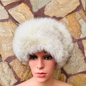 Luxurious Real Fox Fur Hat Natural - Handcrafted Elegance for Winter Chic - Ethically and Organically Farmed Fox Fur