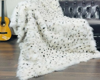 BEAUTIFUL Real White FOX FUR Blanket • Personalized Fox Fur Blanket Throw • Ethically and Organic Farmed Fox Fur  • Scandinavian Decor