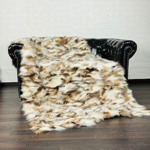 Luxury DOUBLE SIDED Real FOX Fur Blanket Throw - Personalized Handcrafted Warmth for Home Decor - Organically and Ethically Farmed Fox Fur