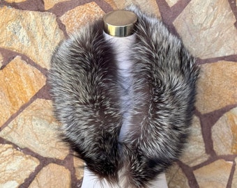 GORGEOUS Real Fox Full Skin Fur Collar Silver •  Stylish Statement Piece for Winter Fashion for Women and Men