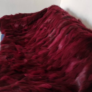 Jeté en fourrure de renard véritable rouge, couvre-lit élégant et tapis en fourrure de renard pour le design du salon et de la chambre à coucher