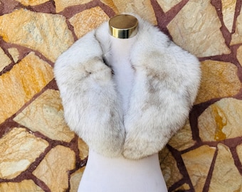 Gorgeous Real Fox Fur Collar Natural Detachable - Stylish Statement Piece for Winter Fashion for Women and Men
