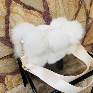 ELEGANT White Fox Fur Bag - Handcrafted Fashion Accessory - Elegant & Soft Fur Handbag