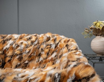 Real Fox Fur Throw • Personalized Genuine Fur Throw Rug • Housewarming Gift • Handmade Vintage Fur Throw for Living Room n Bedroom