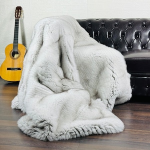 EXCLUSIVE Real FOX FUR full Skin Throw • Large fur Area Rug • Fox Fur Rug • Ethically and Organic Farmed Fox Skin Fur • Scandinavian Decor