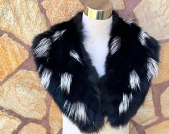 Gorgeous fox fur collar scarf, black with white detailing, handmade warm fur stole, elegant soft fur fur wrap, ethically and organically fox