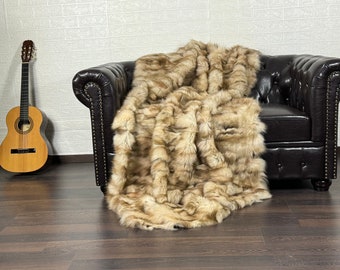 Real DOUBLE SIDED Beige Fox Fur Throw • Personalized Genuine Fur Throw Rug • Housewarming Gift • Handmade Vintage Fur Throw for Living Room