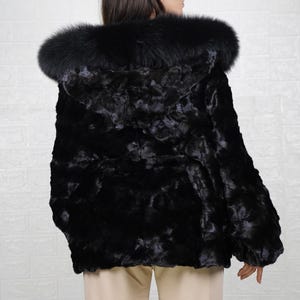 Chic winter mink fur jacket with luxurious, high-quality craftsmanship for ultimate warmth.