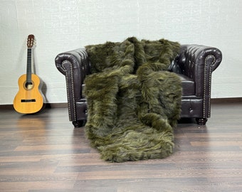 Real Green Fox Fur Throw • Personalized Genuine Fur Throw Rug • Housewarming Gift • Handmade Vintage Fur Throw for Living Room n Bedroom
