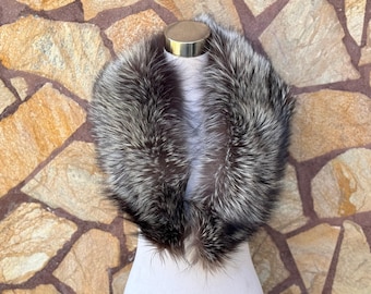 GORGEOUS Real Fox Full Skin Fur Collar Silver •  Stylish Statement Piece for Winter Fashion for Women and Men