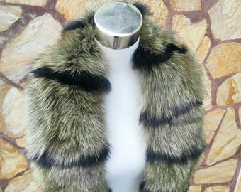 Gorgeous fox fur collar scarf green with black detailing, handmade warm fur stole, elegant soft fur frap, ethically farmed fox fur