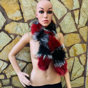 GORGEOUS Real Fox Fur Scarf Red Black Silver – Cozy Winter Wrap – Luxurious, Sustainable Fashion Statement
