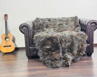 Elegant Real FOX FUR Throw Gray Green • Large Area Rug  • Genuine Fur Rug  • Ethically Farmed Fox Fur  • Scandinavian Decor