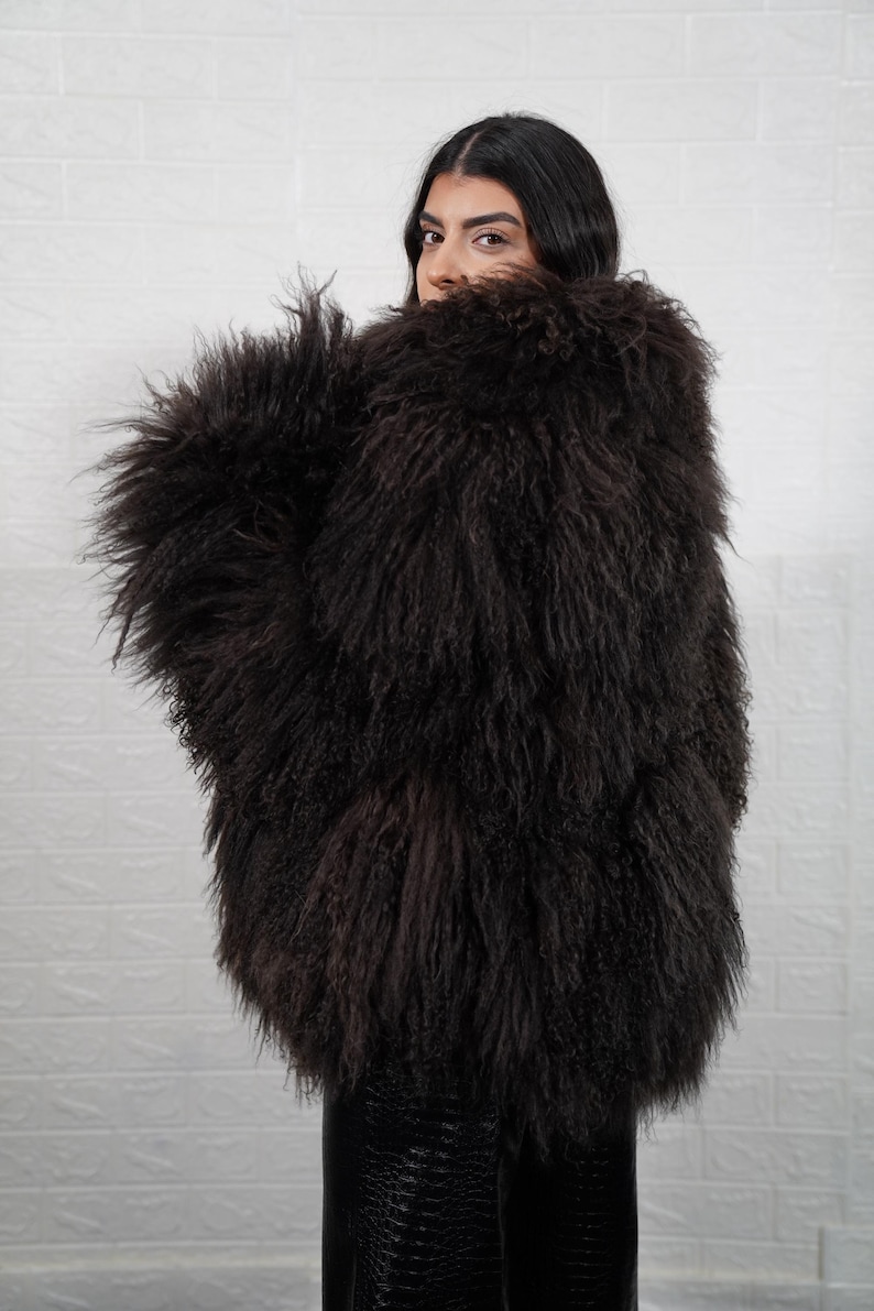 Dark Brown Mongolian Sheepskin Fluffy Jacket Coat Full Skin Handmade Luxury Real Fur Women Fashion