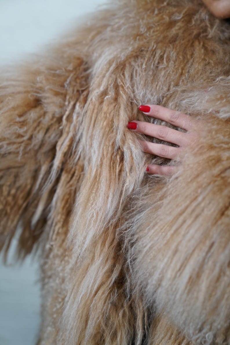 Close Up Camel Mongolian Sheepskin Fluffy Jacket Coat Full Skin Soft Plush Real Fur