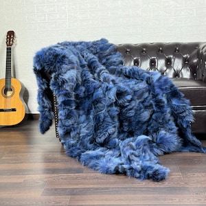 Real Blue Fox Fur Throw • Personalized Genuine Fur Throw Rug • Housewarming Gift • Handmade Vintage Fur Throw for Living Room n Bedroom