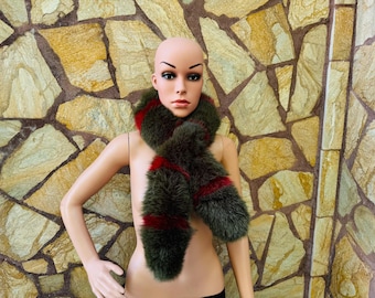 LUXURIOUS Real Fox Fur Scarf Green Red – Cozy Winter Wrap – Luxurious, Sustainable Fashion Statement