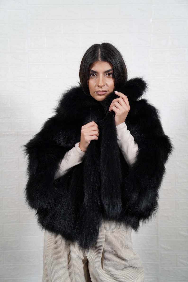 Handmade real fox fur coat for women in black fox color, short luxury winter jacket with 100% real fur