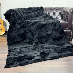 EXCLUSIVO Cobertor de pele de carneiro real preto • Tapete de área grande • Tapete de lã ética e orgânica
