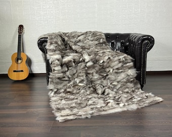 Real Gray Fox Fur Throw • Personalized Genuine Fur Throw Rug • Housewarming Gift • Handmade Vintage Fur Throw for Living Room n Bedroom