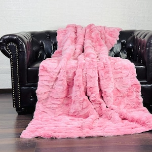 Soft rex rabbit fur throw blanket pink color rabbit rug for bedroom or lounge