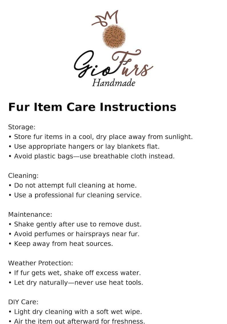 Puede incluir: Imagen con el logotipo de Gio Furs Handmade e instrucciones de cuidado para art&iacute;culos de piel. El texto detalla el almacenamiento, la limpieza, el mantenimiento, la protecci&oacute;n contra la intemperie y el cuidado de bricolaje. El logotipo presenta una bola de piel estilizada.