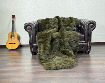Real Green Fox Fur Throw • Personalized Genuine Fur Throw Rug • Housewarming Gift • Handmade Vintage Fur Throw for Living Room n Bedroom