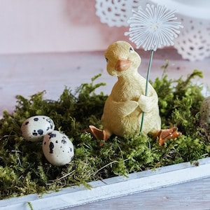 Spring decoration | Decorative tray | Spring | Springtime | Easter | Chick figure | Living room decoration | Window sill decoration | Window board decoration