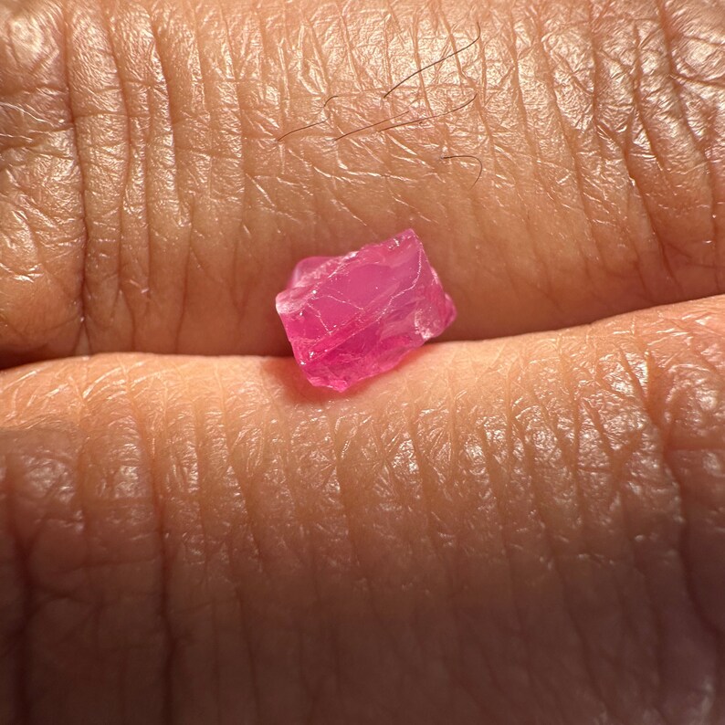 1.45ct Mahenge Spinel, Mahenge, Tanzania, Silky, Untreated Unheated ...
