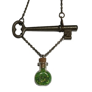 Skeleton Key Necklace *Cheshire Cat/Alice in Wonderland*