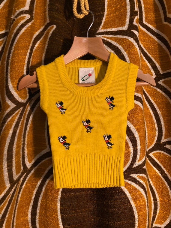 70s BRIGHT YELLOW MOTIF vest