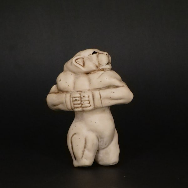 The Guennol Lioness Sculpture, the guennol lioness, totem