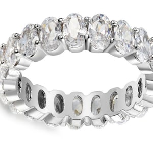 Sterlingzilveren ovale zirkonia Eternity-trouwring