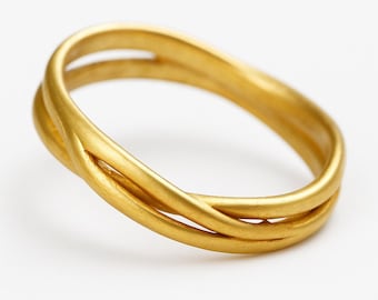 Delicate wedding ring gold, 22K Thin Gold Wedding Band/ Gold Stacking Ring/ Dainty Stacking Ring/ Delicate Ring/ Thin wedding band