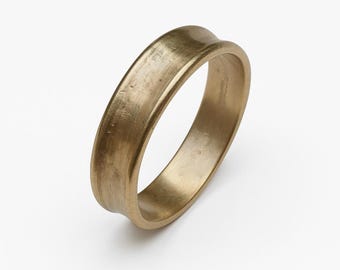 Hammered 18k Solid Yellow Gold Men's Wedding Band - Chunky Unisex Ring
