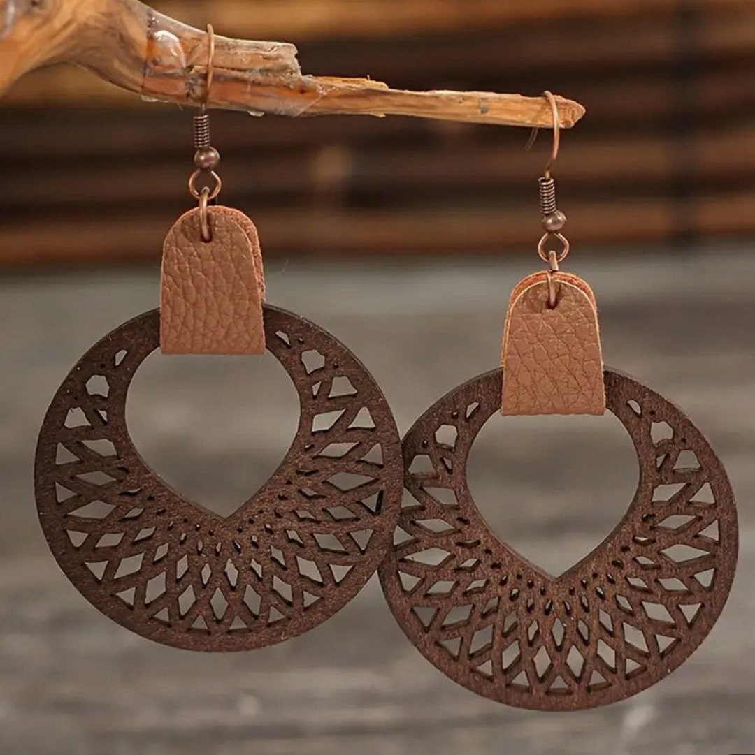 Round Ear Pattern Round Geometric Shape Carved Pattern Dangle Earrings Retro Boho Style ...