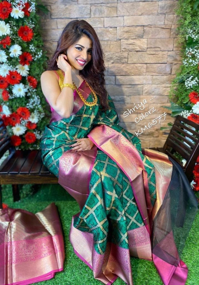 Traditional Banarasi Silk Saree Weaving Zari Work Designer Sari Women/'s Clothing Indian Tradition Wedding Saree Bridal Gifts Bridesmaid Top