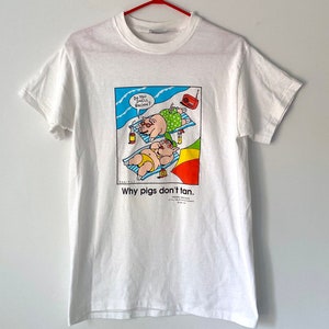 90年代ヴィンテージの面白いビーチバケーションの豚のグラフィックTシャツ - Mサイズ | シューボックスグリーティング、カラフルなノベルティ、ユーモア、引用、コミック、旅行、コットンTシャツ