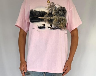90s vintage pink duck loon on water nature graphic tee shirt – medium | unisex wildlife landscape scene cotton short sleeved crewneck tshirt