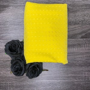 Yellow: Stretch eyelet